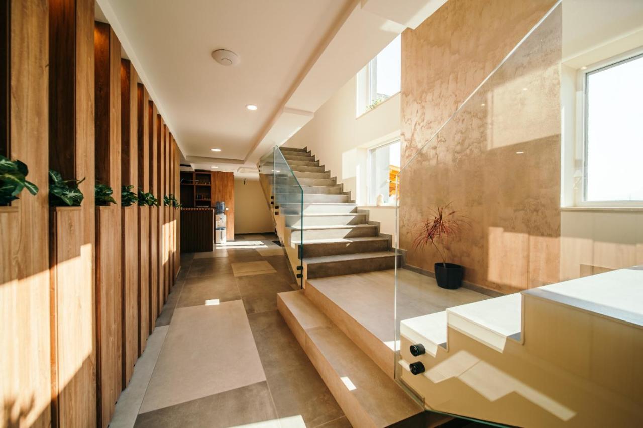 Hotel Rk Ghimbav 외부 사진