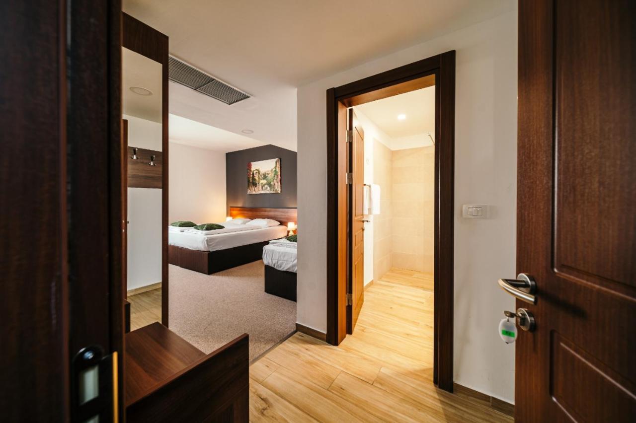 Hotel Rk Ghimbav 외부 사진