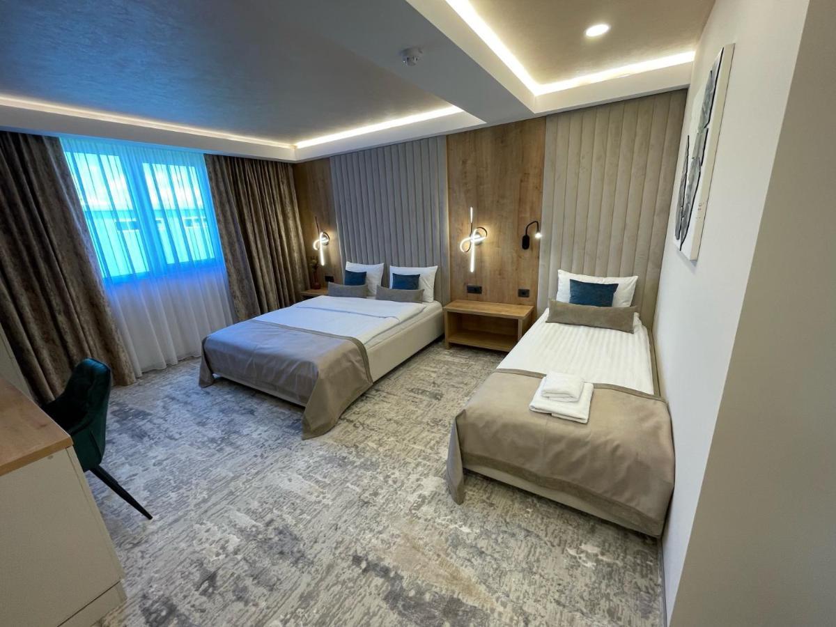 Hotel Rk Ghimbav 외부 사진