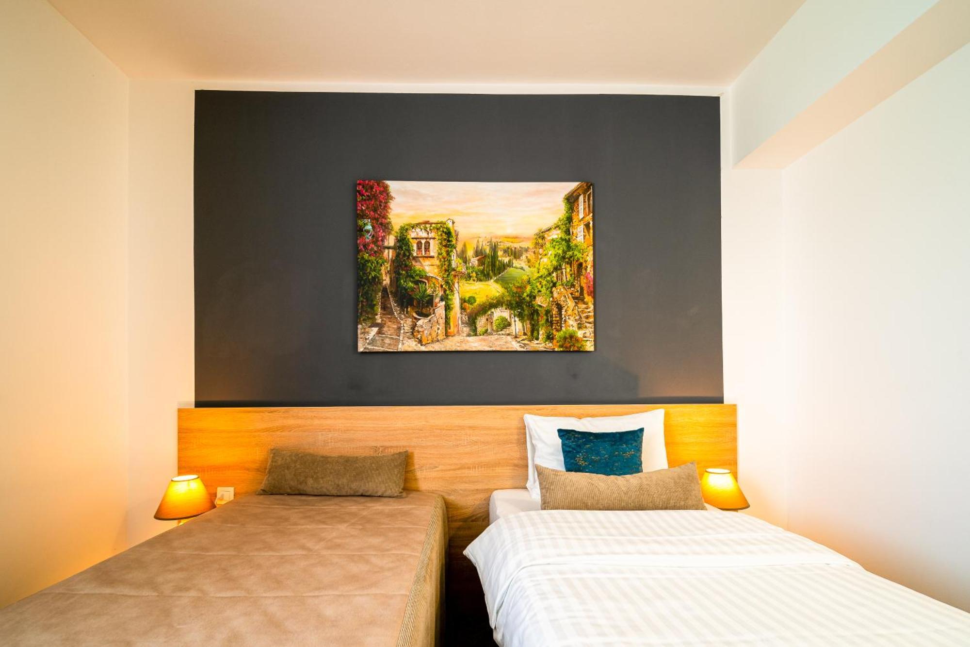 Hotel Rk Ghimbav 외부 사진