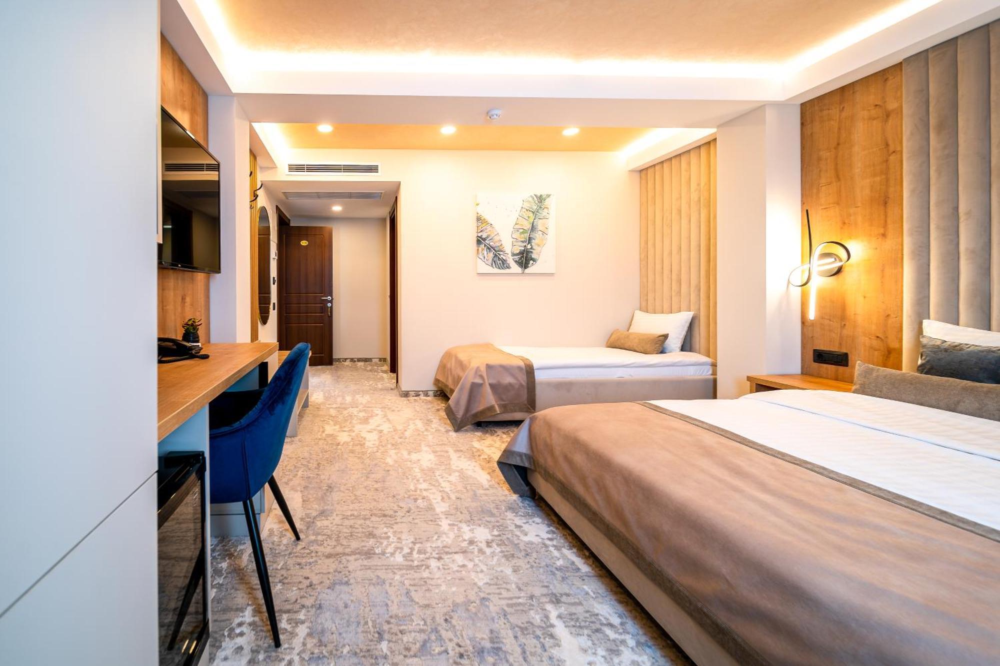 Hotel Rk Ghimbav 외부 사진