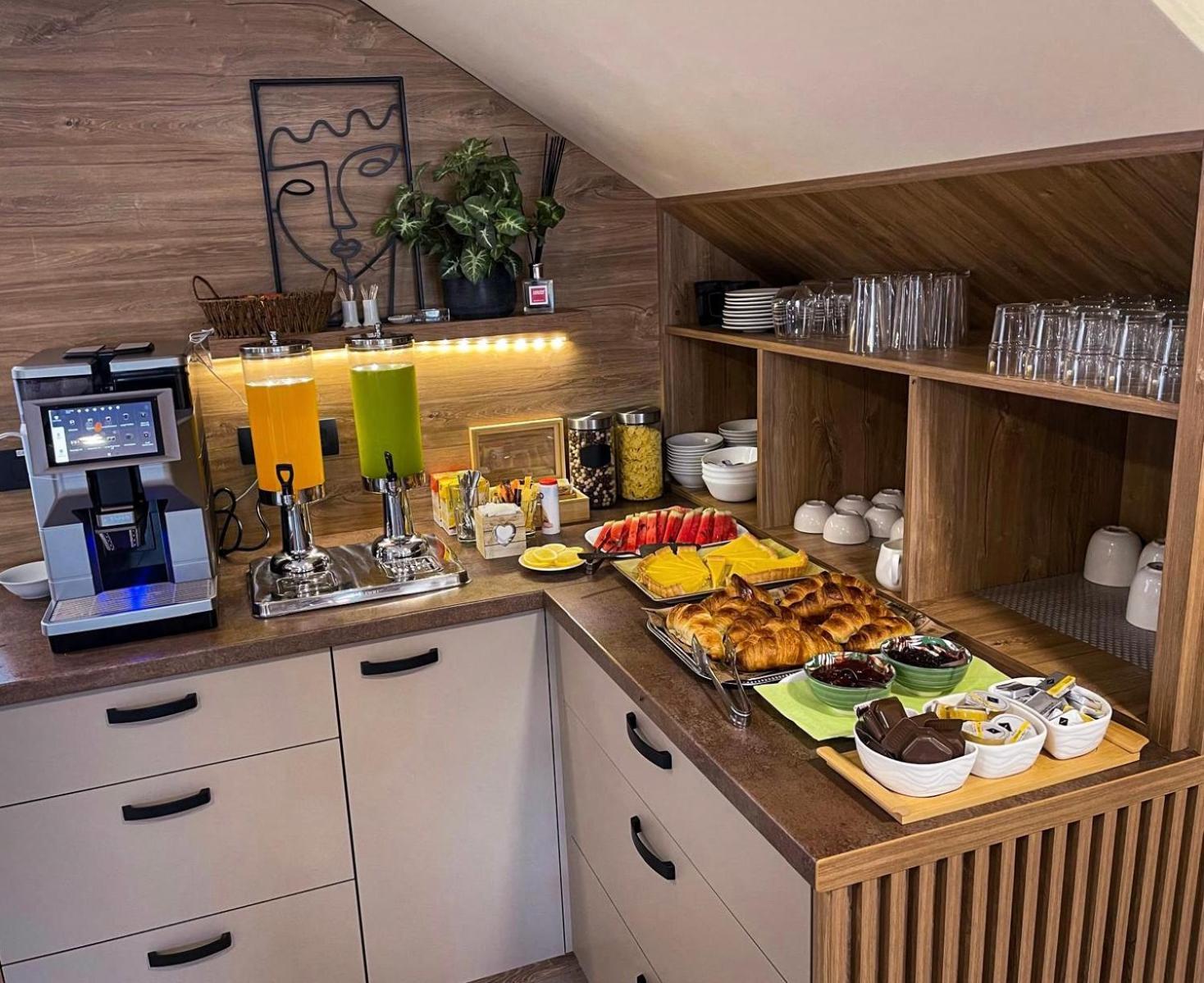 Hotel Rk Ghimbav 외부 사진